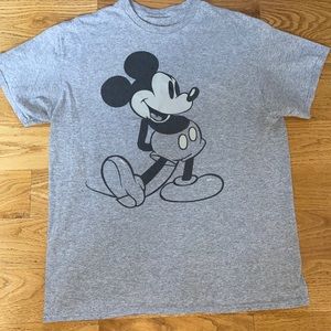 Vintage Men’s Disney Mickey Mouse tee